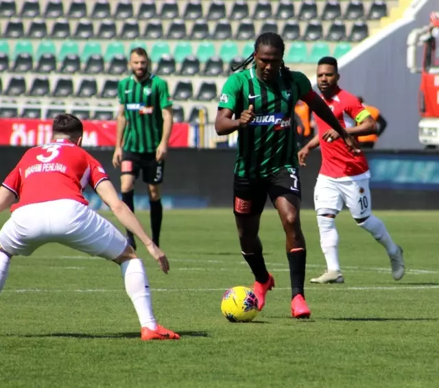 Süper Lig: Denizlispor: 0 - Gençlerbirliği: 0 (İlk yarı) Süper Lig: Denizlispor: 0 - Gençlerbirliği: 0 (İlk yarı)