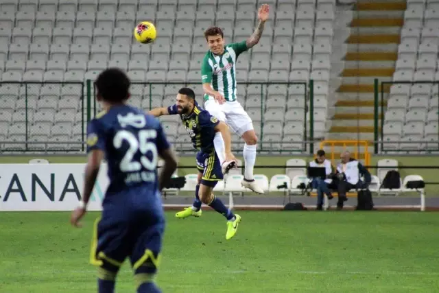 Süper Lig: Konyaspor: 1 - Fenerbahçe: 0 (İlk yarı) Süper Lig: Konyaspor: 1 - Fenerbahçe: 0 (İlk yarı)