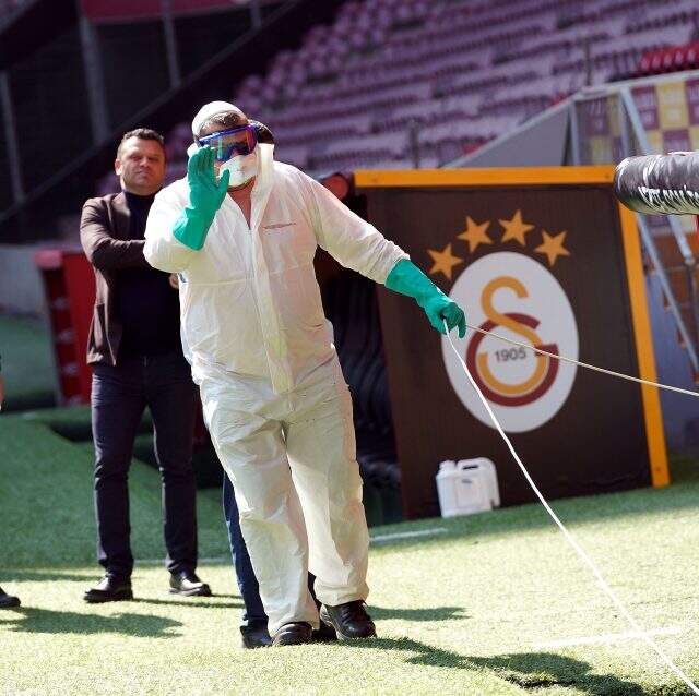Türk Telekom Stadı koronavirüse karşı ilaçlandı