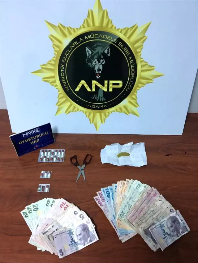 Adana'da uyuşturucu operasyonunda yakalanan 7 zanlıdan 4'ü tutuklandı Adana'da uyuşturucu operasyonunda yakalanan 7 zanlıdan 4'ü tutuklandı