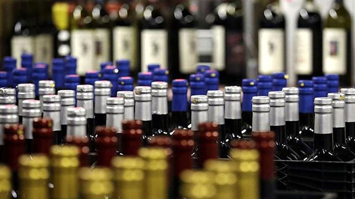 'Koronavirüse iyi geliyor' iddiasıyla İran'da üretilen sahte içkiler 138 kişinin hayatına mal oldu