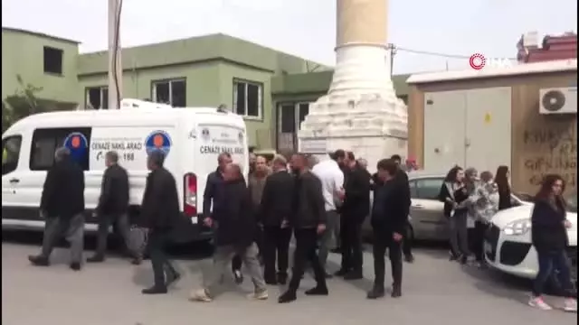 Mersin’deki yangında balkondan düşerek ölen kadın son yolculuğuna uğurlandı