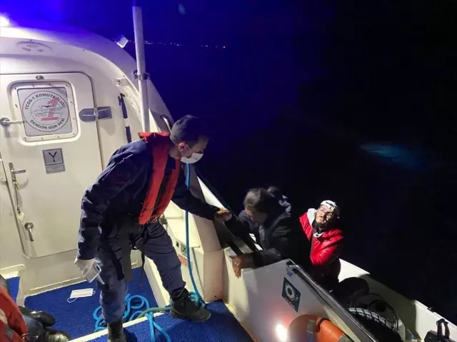 Muğla'da Türk kara sularına geri itilen 36 sığınmacı kurtarıldı Muğla'da Türk kara sularına geri itilen 36 sığınmacı kurtarıldı