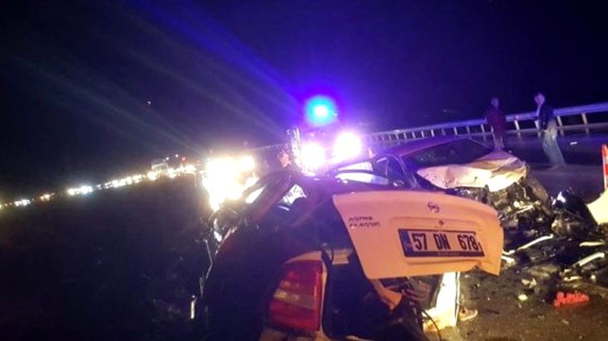Sinop'ta meydana gelen trafik kazasında 4 kişi öldü, 6 kişi yaralandı