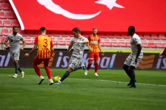 Süper Lig: Hes Kablo Kayserispor: 2 - Yeni Malatyaspor: 1 (Maç sonucu) Süper Lig: Hes Kablo Kayserispor: 2 - Yeni Malatyaspor: 1 (Maç sonucu)