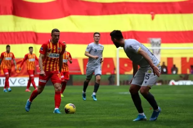 Süper Lig: Hes Kablo Kayserispor: 2 - Yeni Malatyaspor: 1 (Maç sonucu) Süper Lig: Hes Kablo Kayserispor: 2 - Yeni Malatyaspor: 1 (Maç sonucu)