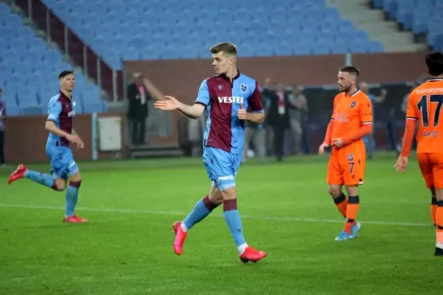 Süper Lig: Trabzonspor: 1 - Medipol Başakşehir: 1 (Maç sonucu) Süper Lig: Trabzonspor: 1 - Medipol Başakşehir: 1 (Maç sonucu)