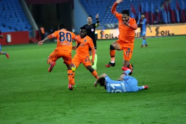 Süper Lig: Trabzonspor: 1 - Medipol Başakşehir: 1 (Maç sonucu) Süper Lig: Trabzonspor: 1 - Medipol Başakşehir: 1 (Maç sonucu)