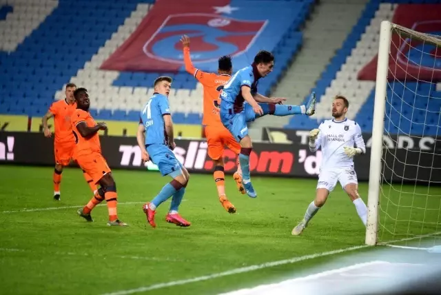 Süper Lig: Trabzonspor: 1 - Medipol Başakşehir: 1 (Maç sonucu) Süper Lig: Trabzonspor: 1 - Medipol Başakşehir: 1 (Maç sonucu)
