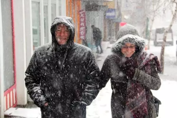Ardahan'da yoğur kar yağışı