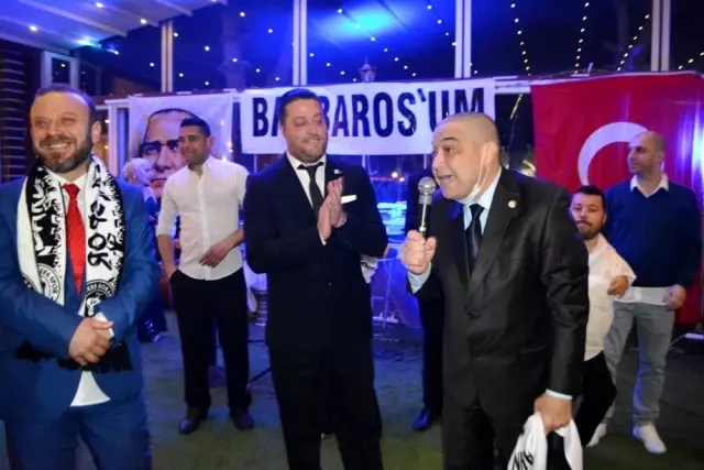 Ayvalık'ta Barbaros Sefaspor şampiyonluğunu kutladı