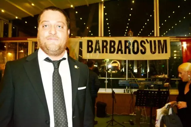 Ayvalık'ta Barbaros Sefaspor şampiyonluğunu kutladı