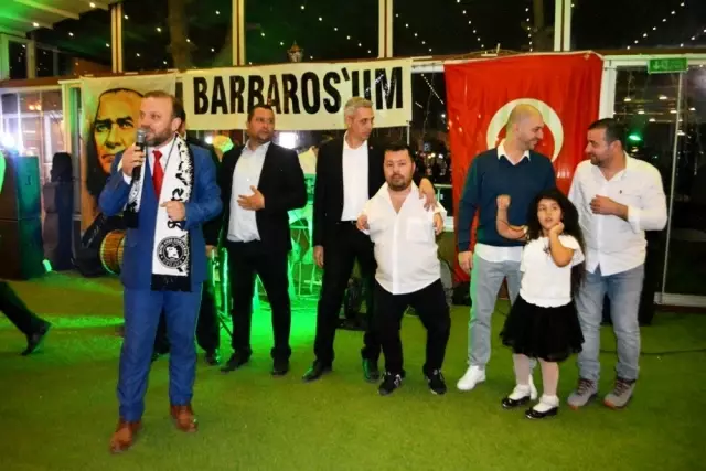 Ayvalık'ta Barbaros Sefaspor şampiyonluğunu kutladı