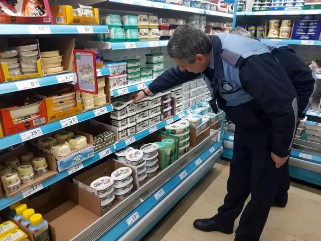 Bafra'da virüs fırsatçılarına denetim Bafra'da virüs fırsatçılarına denetim