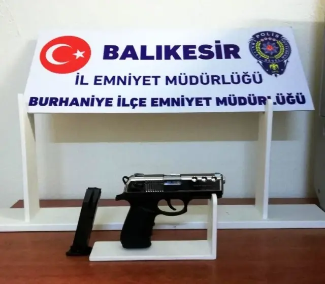 Balıkesir'de 8 silah ele geçirildi