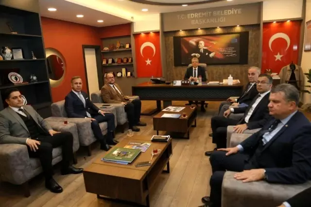 Edremit Belediyesi'nde korona virüsle mücadele toplantısı