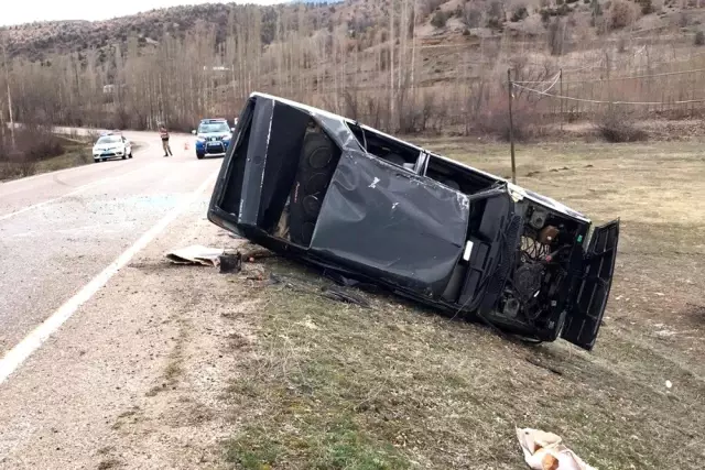 Gümüşhane'de pikniğe giden otomobil kontrolden çıktı: 9 yaralı Gümüşhane'de pikniğe giden otomobil kontrolden çıktı: 9 yaralı