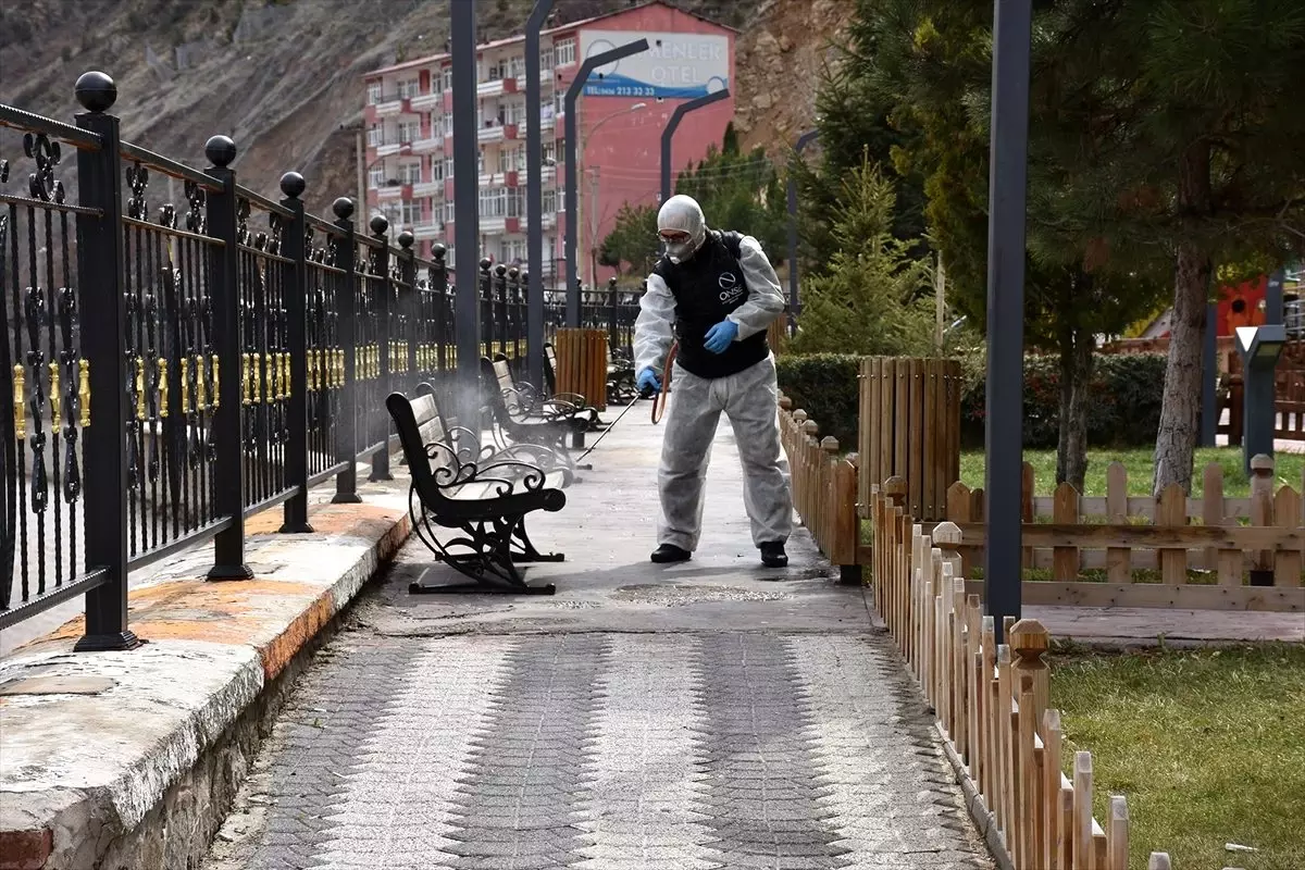 Gümüşhane ve Giresun'da ortak kullanım alanları dezenfekte ediliyor