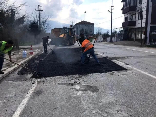 Hendek Belediyesi sorunlara kalıcı çözümler üretmeye devam ediyor Hendek Belediyesi sorunlara kalıcı çözümler üretmeye devam ediyor