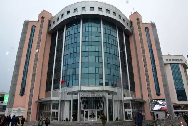 İzmit Belediyesi kütüphane mülakatına girmeye hak kazanan isimleri açıkladı İzmit Belediyesi kütüphane mülakatına girmeye hak kazanan isimleri açıkladı