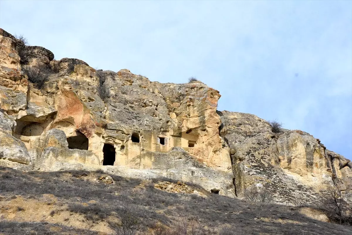 Kayadan oyma Çakırkaya Manastırı turizme kazandırılacak