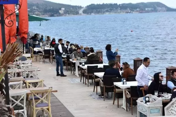 Koronavirüs endişesi nedeniyle tatil beldelerine yazlıkçılar erken geldi