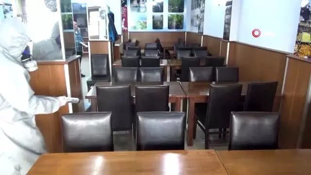 Lokantalar dezenfekte ediliyor Lokantalar dezenfekte ediliyor
