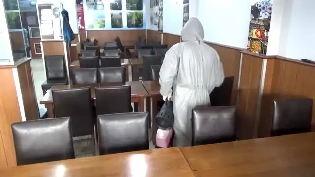Lokantalar dezenfekte ediliyor Lokantalar dezenfekte ediliyor