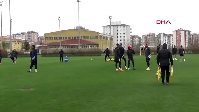 SPOR Robert Prosinecki: Liglerin ertelenmesi gündeme gelmeli SPOR Robert Prosinecki: Liglerin ertelenmesi gündeme gelmeli