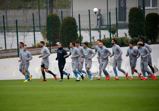 Trabzonspor, koronavirüs nedeniyle antrenmanlarını kapattı Trabzonspor, koronavirüs nedeniyle antrenmanlarını kapattı