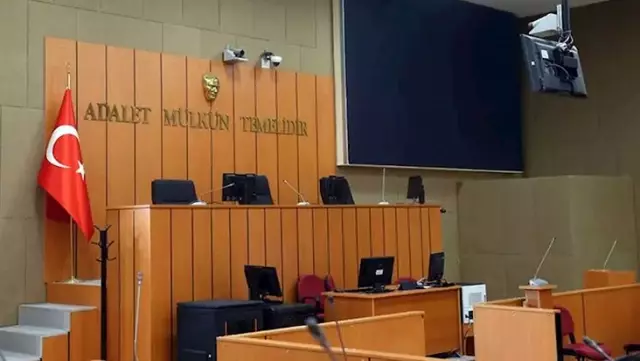İstanbul Barosu, her gün güncel olarak şehirdeki adliyelerde koronavirüs nedeniyle ertelenen duruşmaları yayınlıyor İstanbul Barosu, her gün güncel olarak şehirdeki adliyelerde koronavirüs nedeniyle ertelenen duruşmaları yayınlıyor