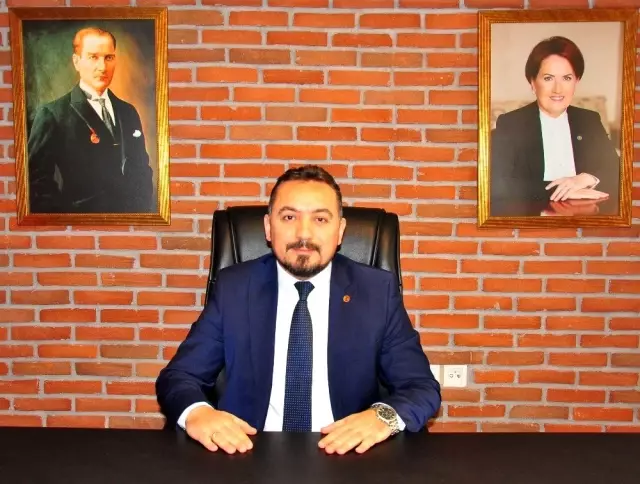 İYİ Parti'de il ve ilçe kongreleri 15 gün süreyle ertelendi İYİ Parti'de il ve ilçe kongreleri 15 gün süreyle ertelendi
