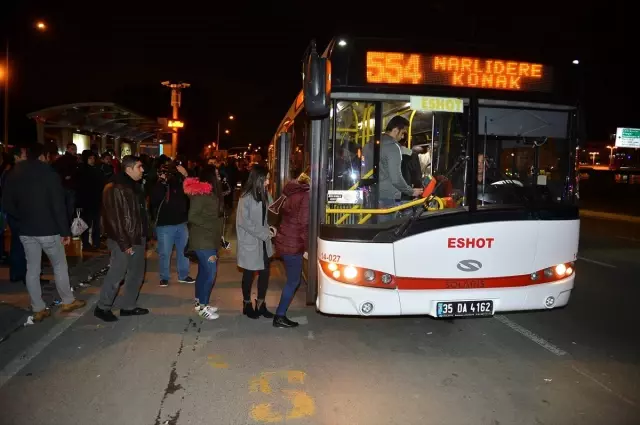İzmir'de toplu taşımada Kovid-19 tedbirleri İzmir'de toplu taşımada Kovid-19 tedbirleri
