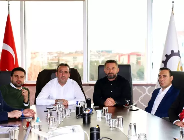 Kozuva: 'Dış ticaret hizmetlerimiz devam ediyor' Kozuva: 'Dış ticaret hizmetlerimiz devam ediyor'
