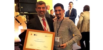 MEÜ öğrencisi Ahmet Petek, Genç İletişimciler Yarışmasından ödülle döndü