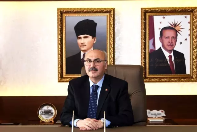 Vali Köşger; 'Çanakkale, bugün dünyaya barış mesajları taşımaktadır'