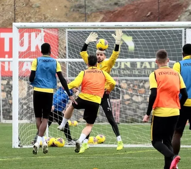 Yeni Malatyaspor'da Kasımpaşa mesaisi sürüyor Yeni Malatyaspor'da Kasımpaşa mesaisi sürüyor