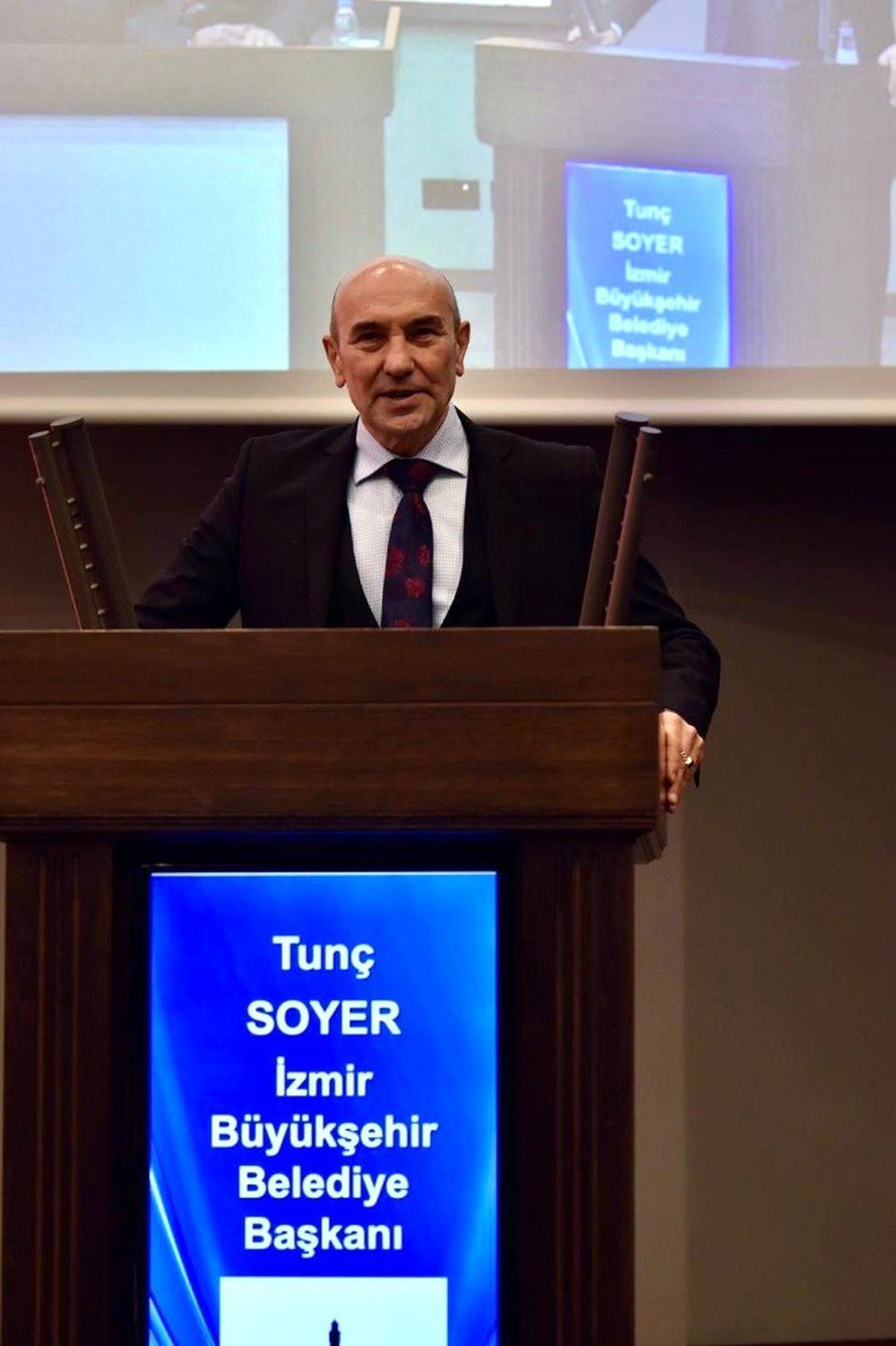 Başkan Soyer'den belediye kiracıları iyi haber