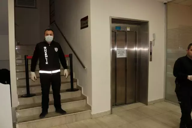 Belediye binasına koronavirüs tedbiri Belediye binasına koronavirüs tedbiri