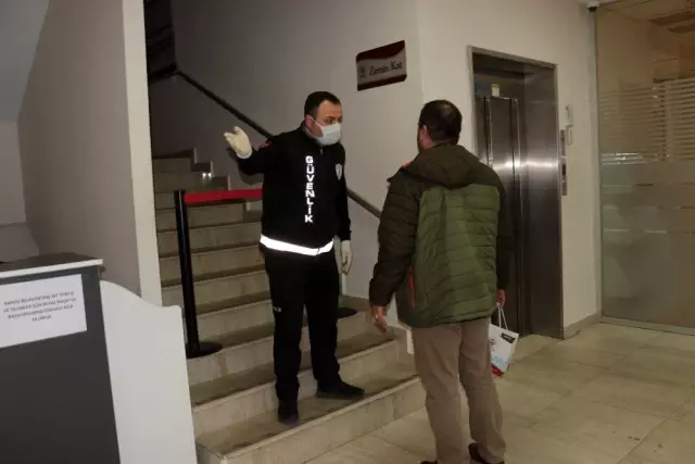 Belediye binasına koronavirüs tedbiri Belediye binasına koronavirüs tedbiri
