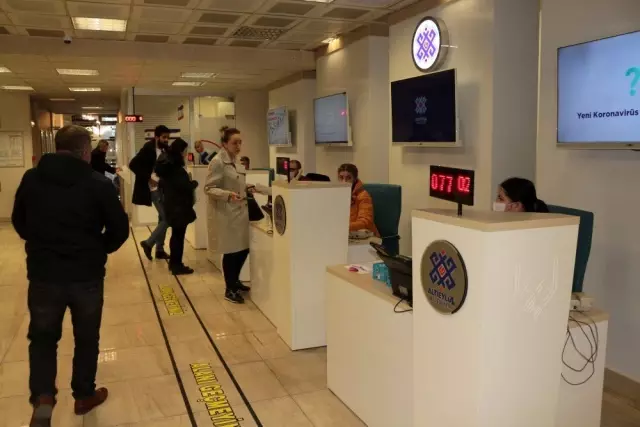 Belediye binasına koronavirüs tedbiri Belediye binasına koronavirüs tedbiri