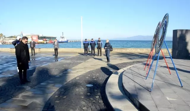Çanakkale Zaferi Kuşadası'nda da kutlandı Çanakkale Zaferi Kuşadası'nda da kutlandı