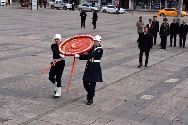 Çanakkale Zaferi'nin 105. yılında sakin tören