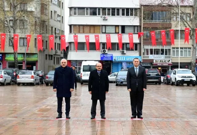 Çanakkale Zaferi ve Şehitleri Anma Günü Etkinlikleri'ne 3 kişi katıldılar Çanakkale Zaferi ve Şehitleri Anma Günü Etkinlikleri'ne 3 kişi katıldılar