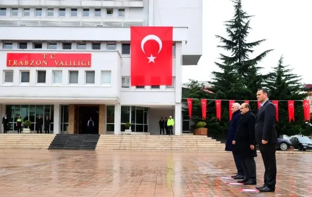 Çanakkale Zaferi ve Şehitleri Anma Günü Etkinlikleri'ne 3 kişi katıldılar Çanakkale Zaferi ve Şehitleri Anma Günü Etkinlikleri'ne 3 kişi katıldılar