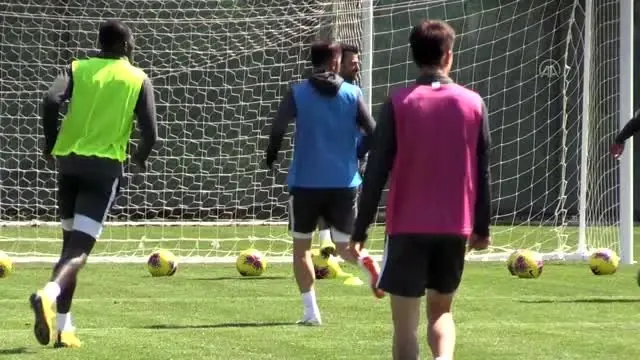 Denizlispor'da Bülent Uygun ve futbolculardan Kovid-19 açıklaması Denizlispor'da Bülent Uygun ve futbolculardan Kovid-19 açıklaması
