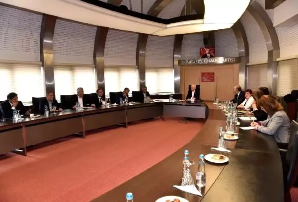 Kılıçdaroğlu, Türk Tabipleri Birliği heyetini kabul etti Kılıçdaroğlu, Türk Tabipleri Birliği heyetini kabul etti