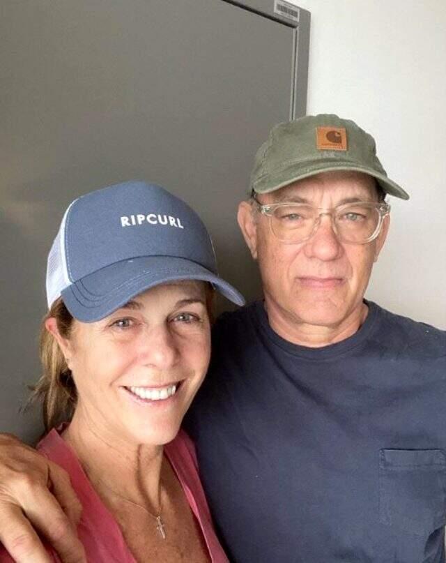 Koronavirüse yakalanan Tam Hanks, Instagram'dan Corona markalı daktilo paylaşarak espri yaptı