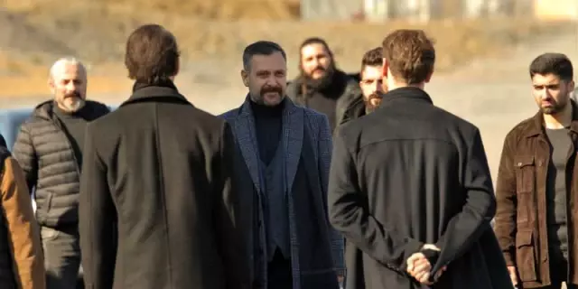 Oyuncu Nejat İşler, Çukur dizisine veda etti Oyuncu Nejat İşler, Çukur dizisine veda etti