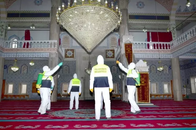 Palandöken'de Koronavirüs İçin Oluşturulan Özel Ekip 7/24 Mesai Yapıyor Palandöken'de Koronavirüs İçin Oluşturulan Özel Ekip 7/24 Mesai Yapıyor